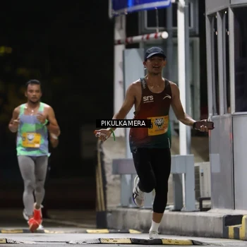 Runner Photo 7084353