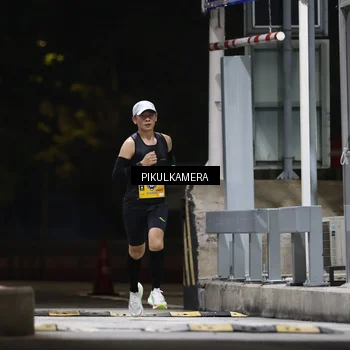 Runner Photo 7084358