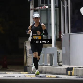 Runner Photo 7084368