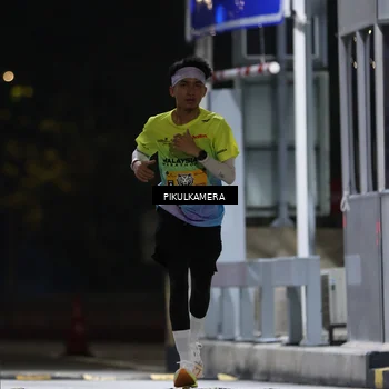 Runner Photo 7084405