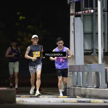 Runner Photo 7084411