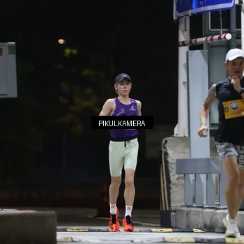 Runner Photo 7084417