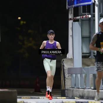 Runner Photo 7084421