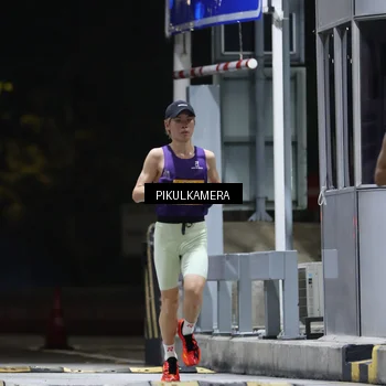 Runner Photo 7084424