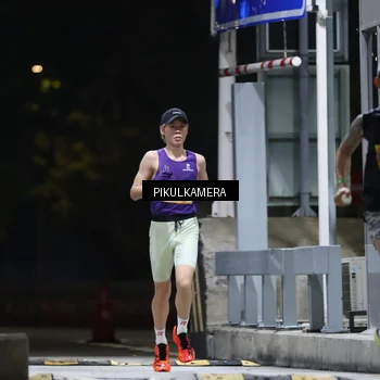 Runner Photo 7084425