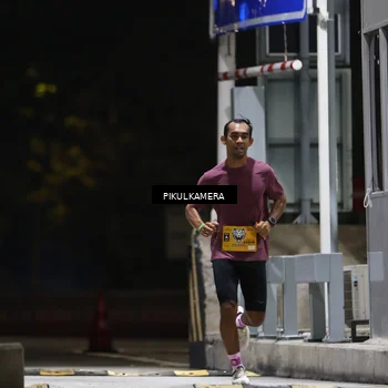 Runner Photo 7084436