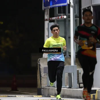 Runner Photo 7084445