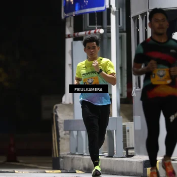 Runner Photo 7084449