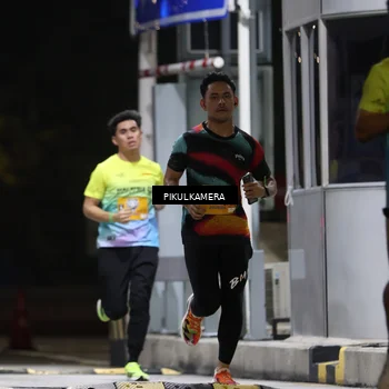Runner Photo 7084450