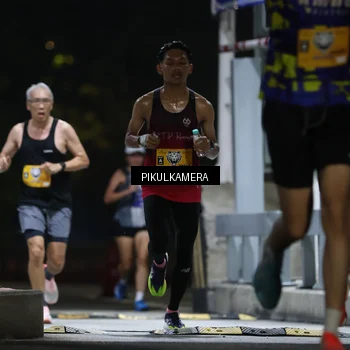 Runner Photo 7084489