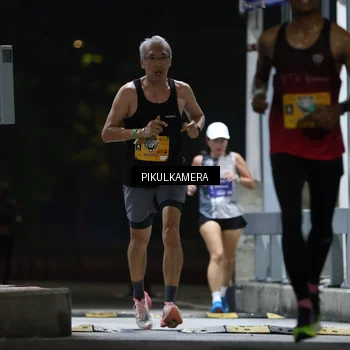 Runner Photo 7084491