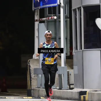 Runner Photo 7084497