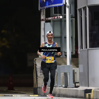Runner Photo 7084504