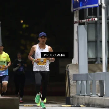 Runner Photo 7084544