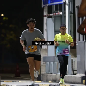 Runner Photo 7084590