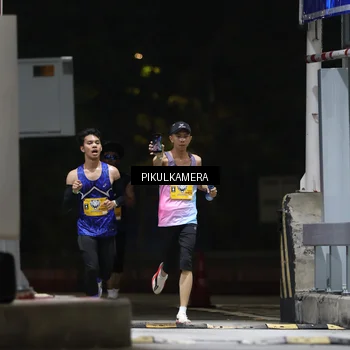 Runner Photo 7084595