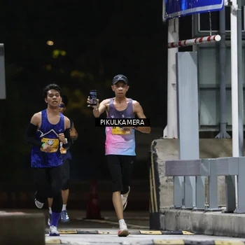Runner Photo 7084602