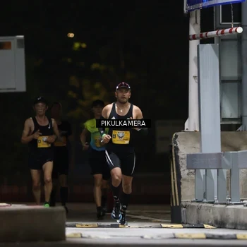 Runner Photo 7084621