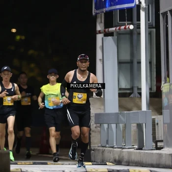 Runner Photo 7084623