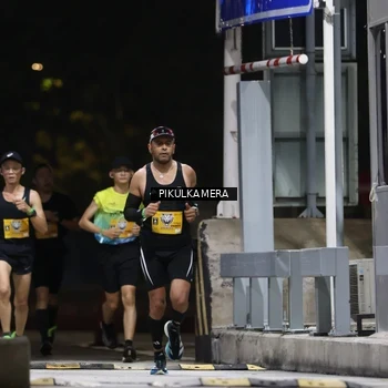 Runner Photo 7084635
