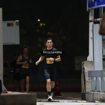 Runner Photo 7084655
