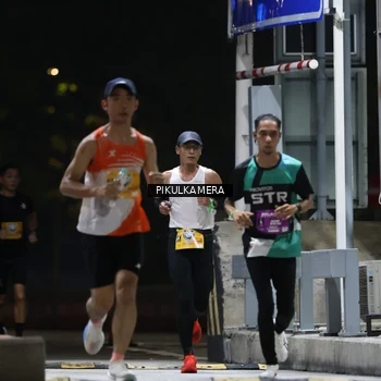 Runner Photo 7084658