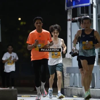 Runner Photo 7084690