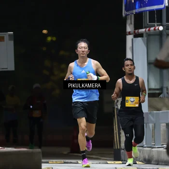 Runner Photo 7084700