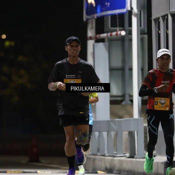 Runner Photo 7084723