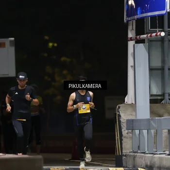 Runner Photo 7084737