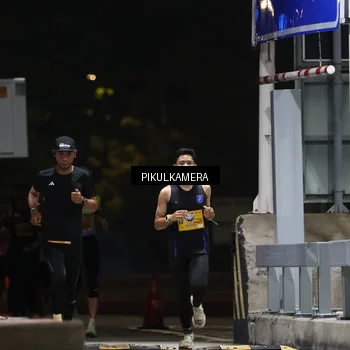 Runner Photo 7084742