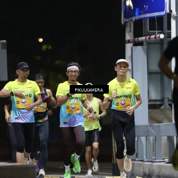 Runner Photo 7084757