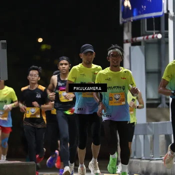Runner Photo 7084758
