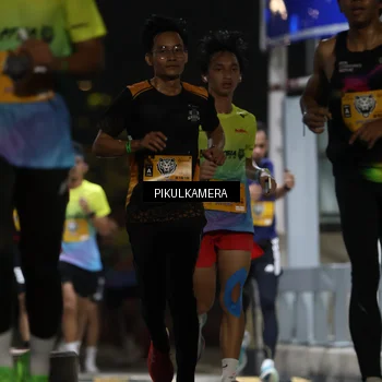 Runner Photo 7084773