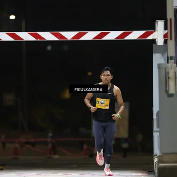 Runner Photo 7084818