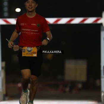 Runner Photo 7084860