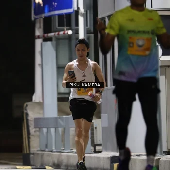 Runner Photo 7084861