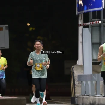 Runner Photo 7084876