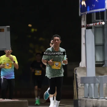 Runner Photo 7084878