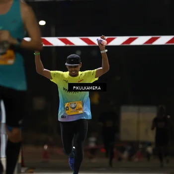 Runner Photo 7084902