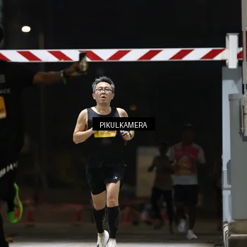 Runner Photo 7084936