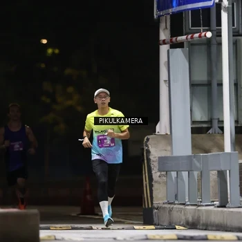 Runner Photo 7084973