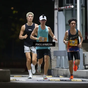 Runner Photo 7085000