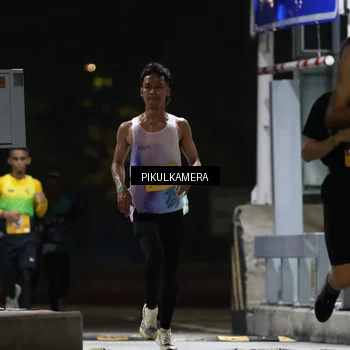 Runner Photo 7085021