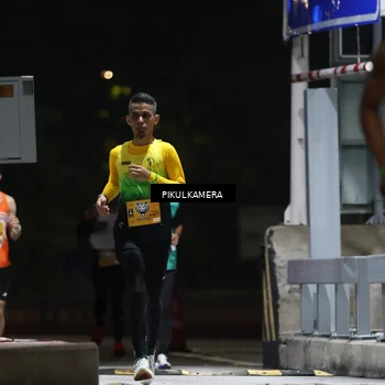 Runner Photo 7085028