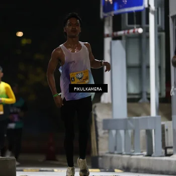 Runner Photo 7085032