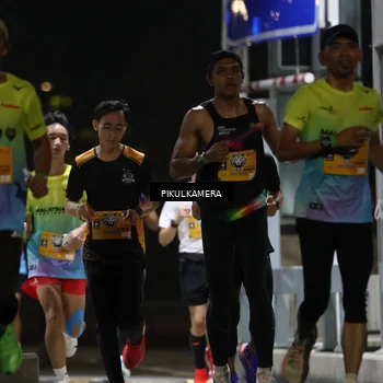 Runner Photo 7085040