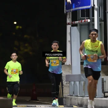 Runner Photo 7085047