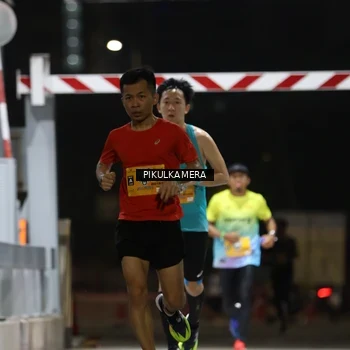 Runner Photo 7085067