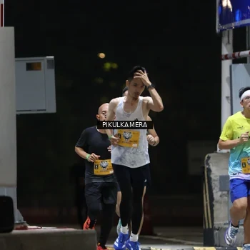 Runner Photo 7085081